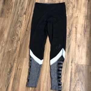 Victoria’s Secret PINK ultimate leggings